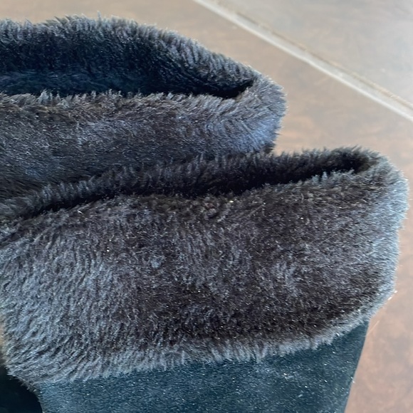 GUESS HIGH BLACK SUEDE LINED BOOTS 8 - Picture 3 of 10